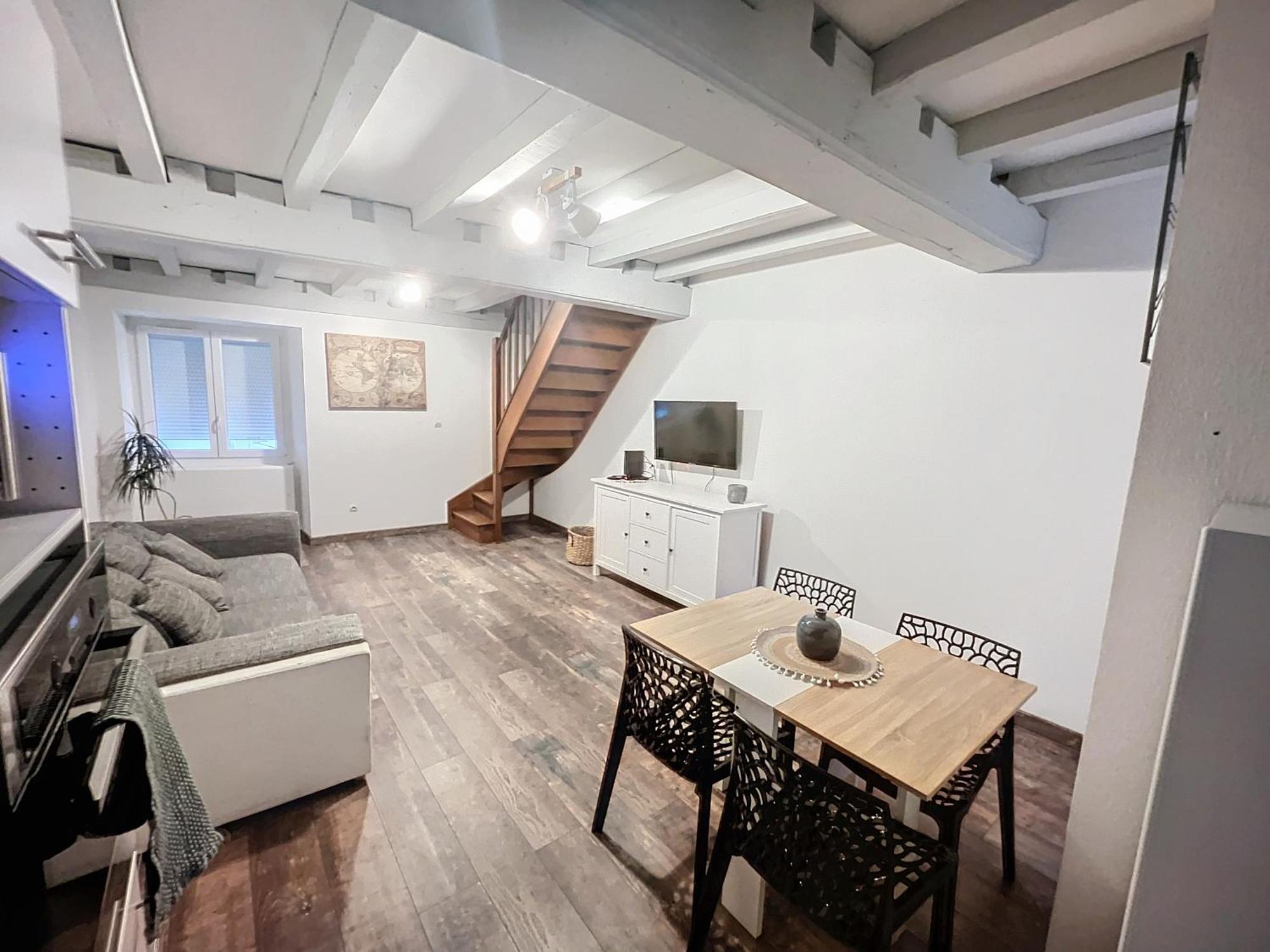 Appartement Au Centre-Ville Шомон Экстерьер фото